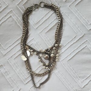 Elegant Silver Layered Necklace with Pearls